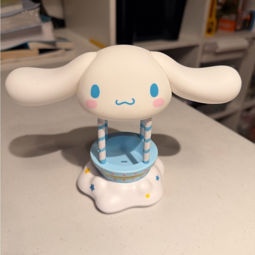 ❤️ 2 for $10 ❤️ Miniso Cute White and Blue Cinnamon Roll lamp Character Figurine